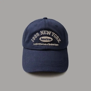 Navy blue vintage baseball cap with 1989 New York embroidery in retro American style