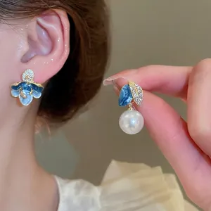 Asymmetrische Blaue Emaille Blume Künstliche Perlenohrringe Mit 925 Sterling Silber Ohrstecker Zirkon Französischer Vintage Elegant Für Damen