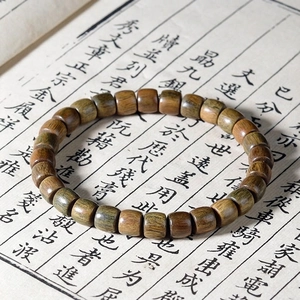 Perlenarmband Aus Grünem Sandelholz Mit Holztonnenperlen Und Pflaumenblütenanhänger Ethno-Stil Buddhistischer Meditationsschmuck Für Frauen
