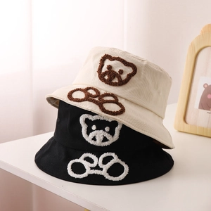 Chapeaux bob en toile avec broderie ours mignonne en noir et beige pour enfants