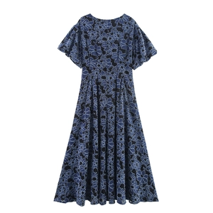 Robe longue bleu marine élégante avec imprimé fleuri, col en V et manches bouffantes