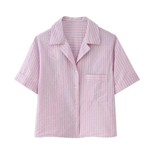 Chemise à manches courtes rayée rose et blanc pour femme avec boutons et poche