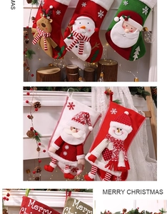 Details von Weihnachtssocken mit Weihnachtsmann-Motiv und gestrickter Textur