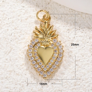 Luxurious gold-plated heart pendant with zircons and crown detail, size 25x14mm