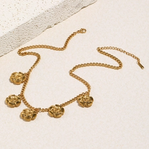 Elegant 18K gold plated stainless steel necklace featuring five 3D rose flower pendants