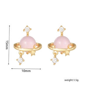 Detalle de pendientes corazón rosa de circón con medidas 15mm x 10mm y peso de 1,5g