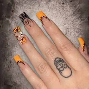 Halloween Kunstnägel mit Kürbis, Spinnennetz und Strassstein-Designs im Set