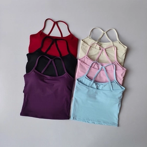 Débardeurs de sport colorés avec bretelles croisées dans le dos et diverses teintes vives