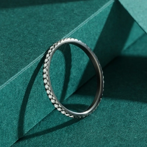 Chic 925 sterling silver ring featuring a black gunmetal finish and sparkling full pavé diamonds