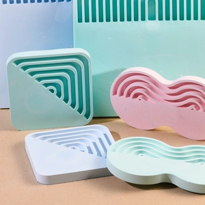 Silikonformen für DIY-Untersetzer und Tabletts mit Streifen- und Bogen-Design in Pastelltönen
