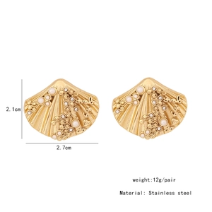 Detailed view of shell-shaped stainless steel earrings with pearl inlay and dimensions