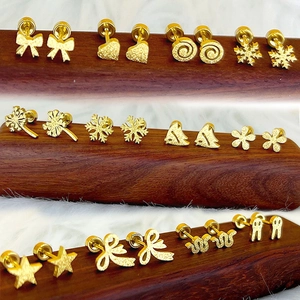 Matte Goldene Edelstahl Ohrstecker Für Damen Einfache Schmetterling Schneeflocke Herz Schlange Geist Stern Blume Löwenzahn Form Schraubverschluss Schmuck