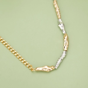 Collier de perles baroques irrégulières plaqué or 18 carats en argent et or