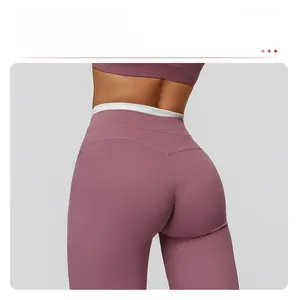 Vue détaillée de la couture arrière en V et taille haute pour un effet galbant fessier