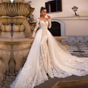 Robe De Mariée En Dentelle Manches Longues Épaules Dénudées Sirène Avec Broderie Tulle Grande Traîne Femmes Élégante