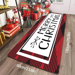 Détail du tapis de Noël 180x60cm à carreaux buffalo sur sol en bois avec décor festif