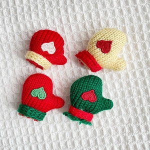 Mini Christmas knitted hats and gloves with heart embroidery for DIY holiday decoration