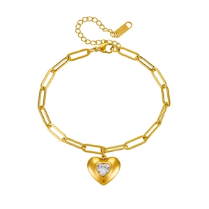 Bracelet à maillons trombones en acier doré avec pendentif cœur 3D serti de zircon