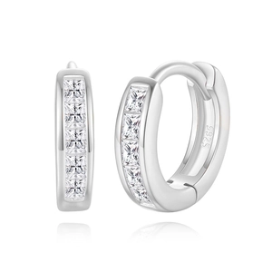Élégantes créoles en argent sterling S925 avec d'étincelants oxydes de zirconium carrés