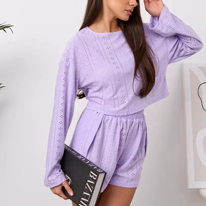 Completo da casa viola da donna con maglia a maniche lunghe e ricamo a occhielli