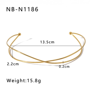Detail view of gold choker NB-N1186 with 13.5cm diameter and 15.8g weight specs