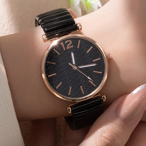 Orologio da donna al quarzo con quadrante nero a foglie e cinturino elastico oro rosa