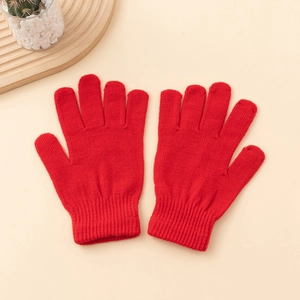 Minimalist red knitted winter gloves for men and women featuring elastic ribbed cuffs