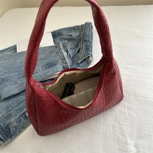 Burgundy woven leather hobo underarm bag with large capacity for women fashion