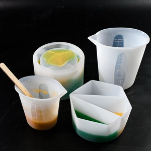 500ml translucent silicone measuring cups set with dual scales for DIY resin crafting