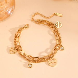 Bracciale a doppio strato in acciaio inossidabile dorato con ciondoli a cuore e zirconi