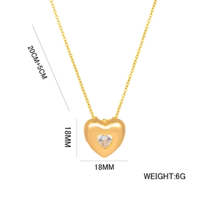 3D heart pendant necklace in titanium steel with clear crystal and 18mm heart charm