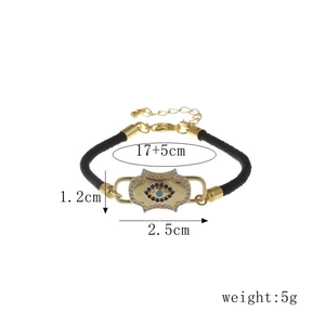 Detailed size diagram of the gold evil eye bracelet with dimensions 17+5cm and 5g weight