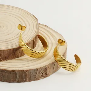 18K gold plated stainless steel C-hoop earrings with textured diagonal stripe design