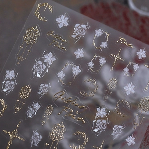 Exquisite gold foil and white silk flower nail stickers with vintage floral patterns