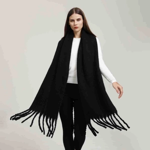 Sciarpa lunga nera classica effetto cashmere con nappe per il calore invernale