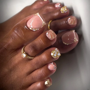 Französischer Stil Künstliche Fußnägel Nude Pink Glänzend Mit Strass Und Künstliche Perlen 3D Fußnägel Für Frauen Tragbare Nagelkunst