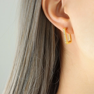 Orecchini a Cerchio Rettangolari Geometrici in Acciaio al Titanio Placcato Oro con Zirconia Intarsiata da Donna