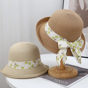Chapeau de paille français avec ruban floral et lacets en dentelle pour la plage