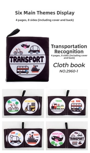 Dettaglio del libro in stoffa per neonati con illustrazioni di trasporti e parole