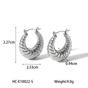 Detail showing dimensions of silver croissant-style earrings in stainless steel