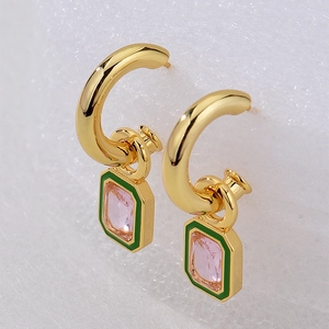 Orecchini ottagonali dorati con cornice in smalto verde e zircone rosa