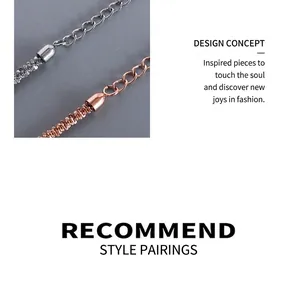 Dettaglio di catene intrecciate in argento e oro rosa con chiusura regolabile