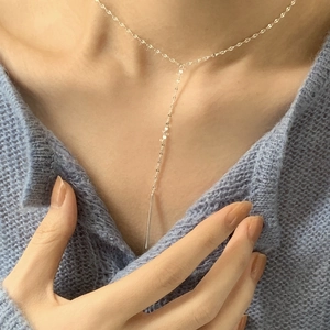 Close-up of S925 sterling silver Y-shaped lariat necklace with a sleek bar pendant