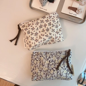 Floral cotton linen mini coin purses with zipper closure and hand-made details