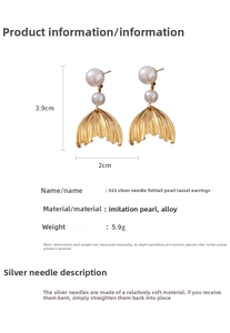 Detail view of 925 silver needle fishtail pearl earrings with size and weight specs