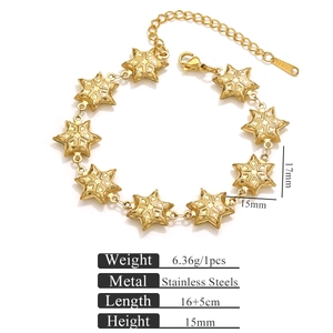 Detail of gold stainless steel star bracelet with weight and length measurements
