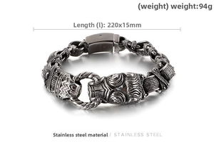 Detail of 220mm long stainless steel men's bracelet with a retro lion head buckle design