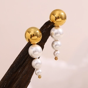 Elegant 18K gold plated stainless steel drop earrings with white gradient pearls
