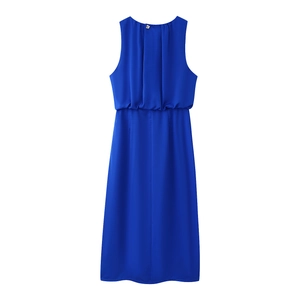 Detail of royal blue sleeveless midi dress with elegant ruched waist and chiffon fabric