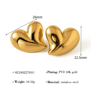 Detail view of 18K gold plated heart earrings with size 26mm x 22.5mm and 10.52g weight